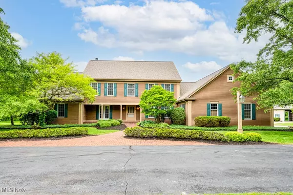 11400 Sharrott RD, North Lima, OH 44452