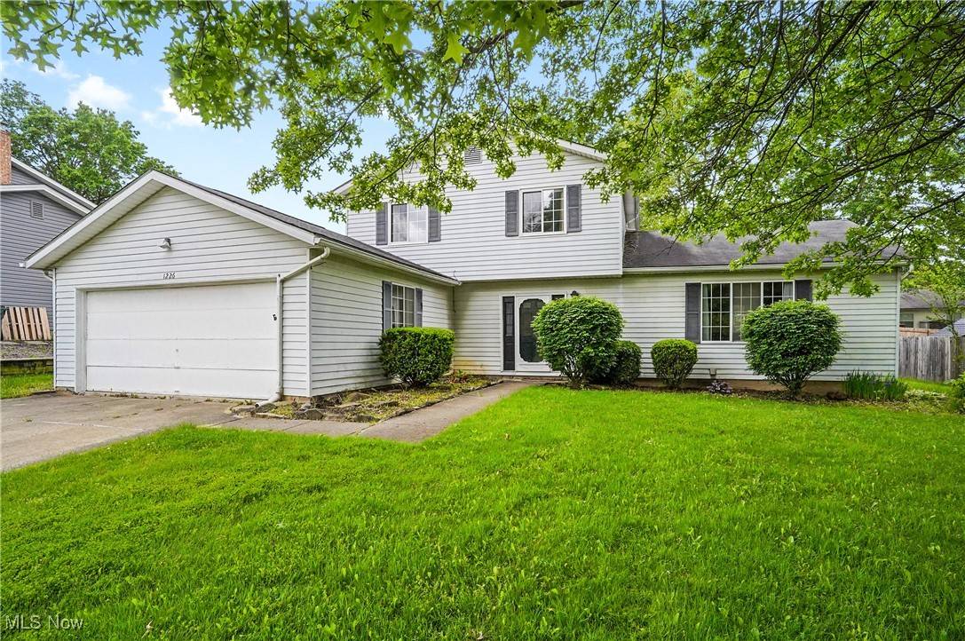 1226 Kirkwall DR, Copley, OH 44321