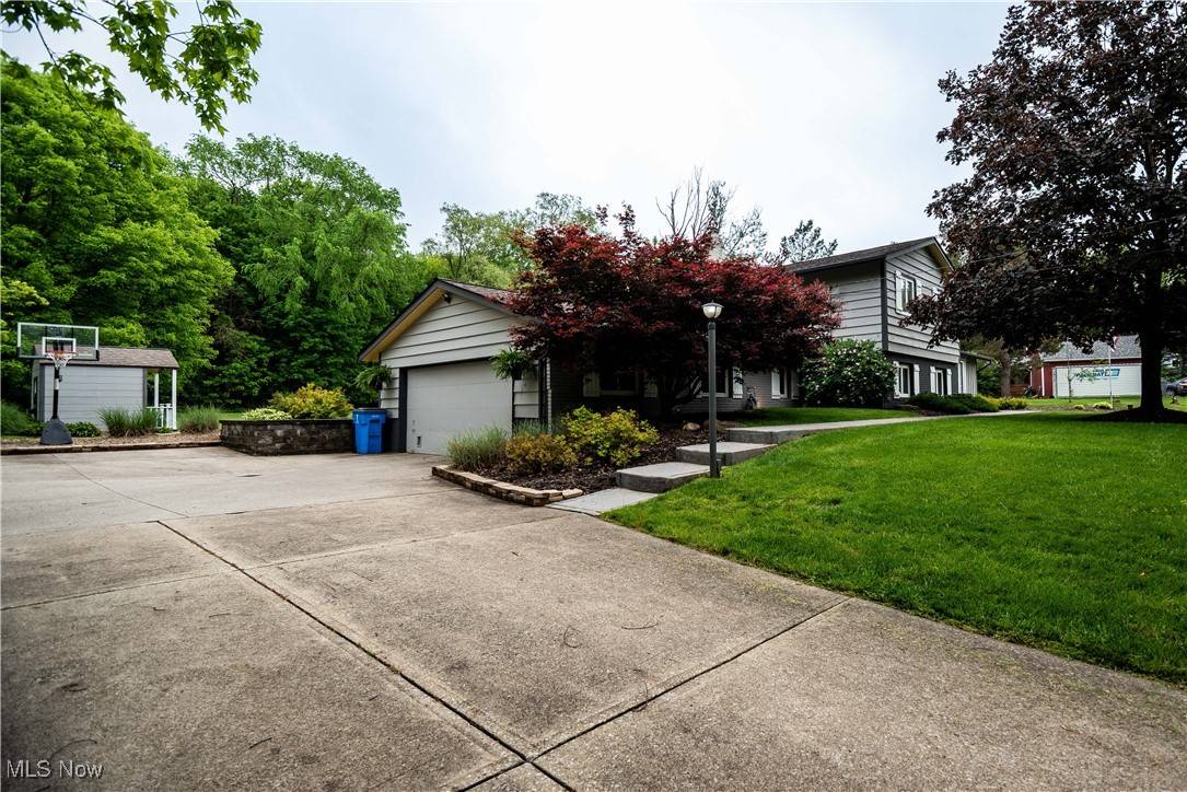 Novelty, OH 44072,14693 Russell LN