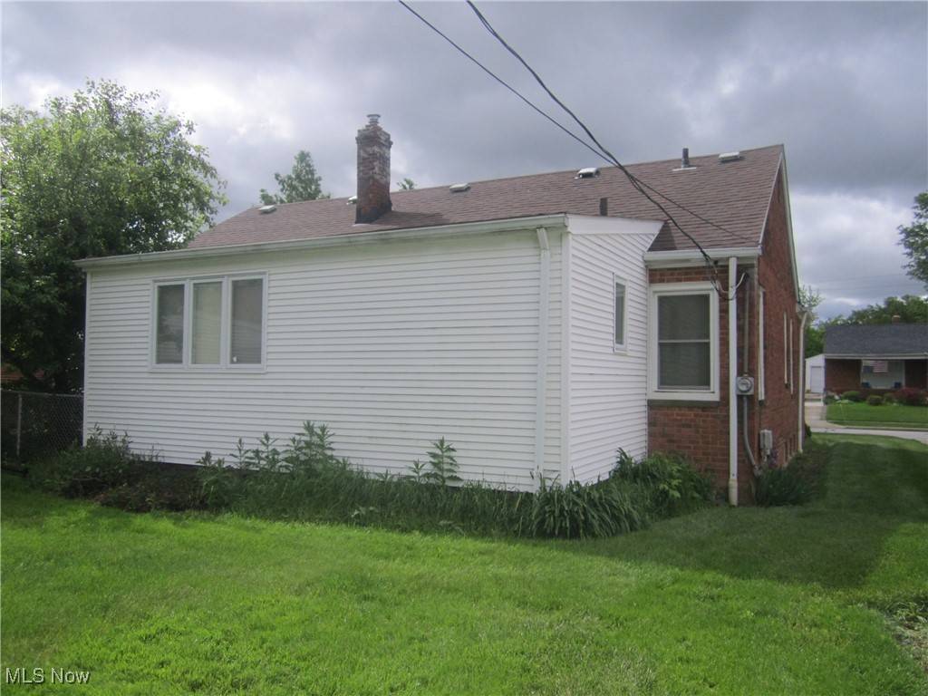 South Euclid, OH 44118,3817 Warrendale RD