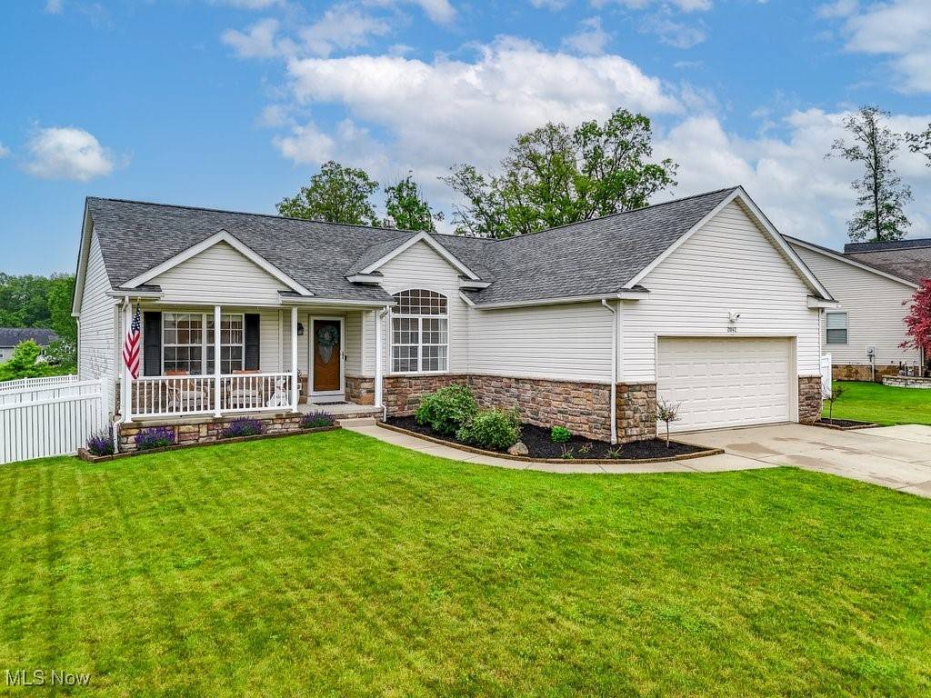 2042 Summer Evening DR, Canal Fulton, OH 44614