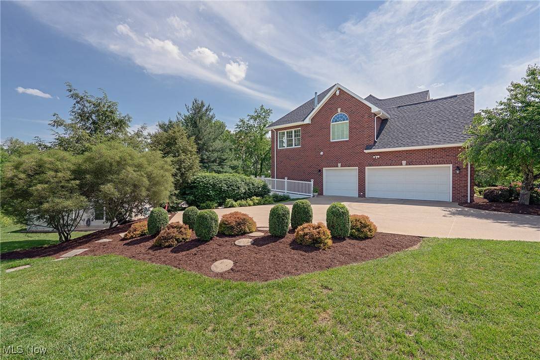Marietta, OH 45750,107 Country Meadow DR