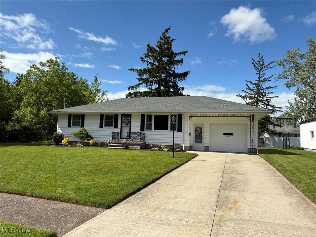 1414 W 40th ST, Lorain, OH 44053