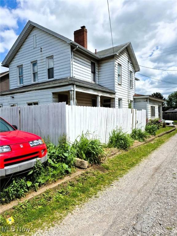 Wellsville, OH 43968,308 10th ST
