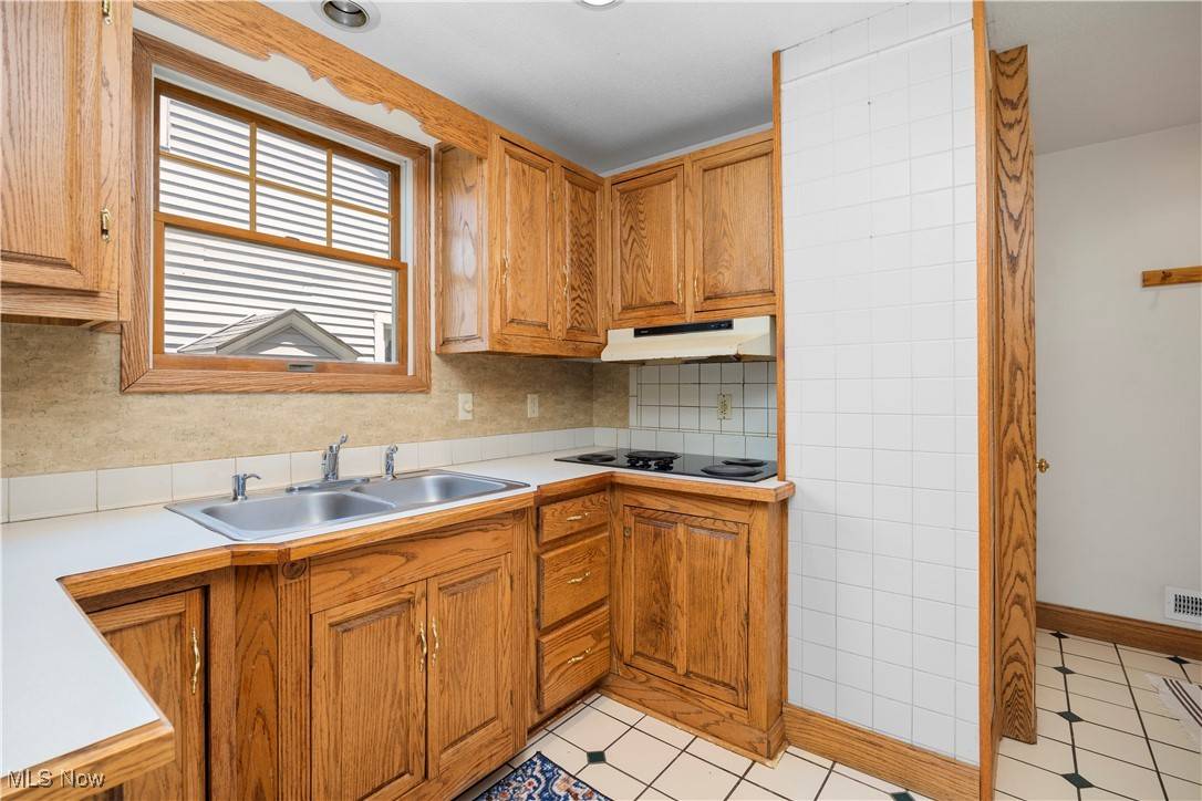 Elyria, OH 44035,212 Olive ST