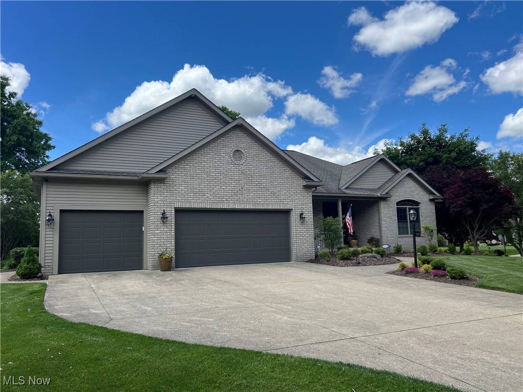 5093 Nobles Pond DR NW, Canton, OH 44718