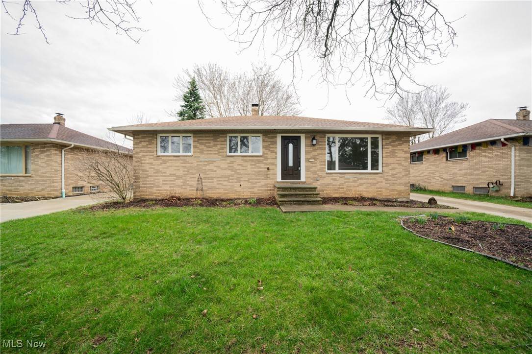 9913 Shady LN, Cleveland, OH 44144