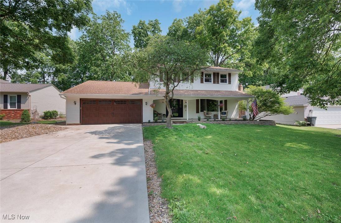 425 Woodlake DR, Medina, OH 44256