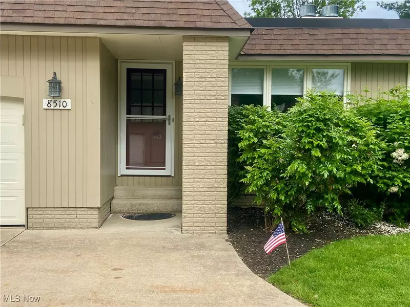 8510 Tanglewood TRL, Chagrin Falls, OH 44023