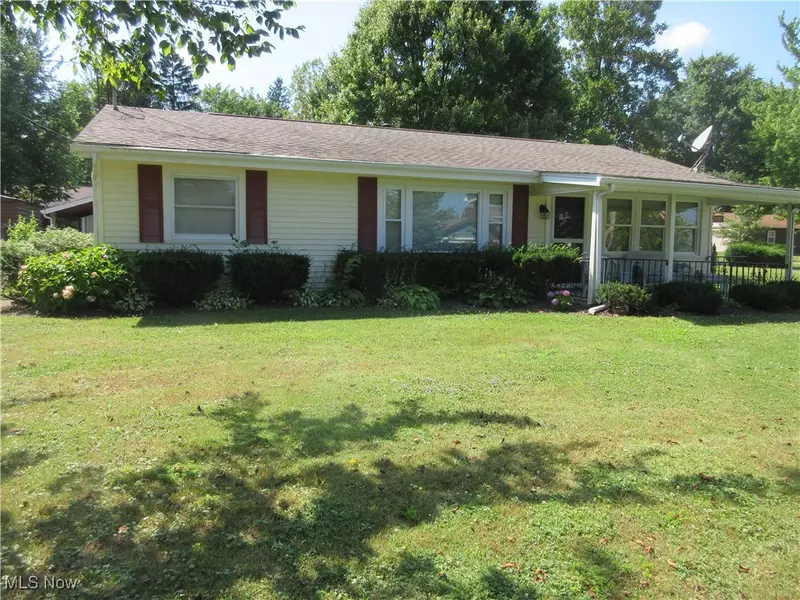 5991 Lake Shore DR, Andover, OH 44003