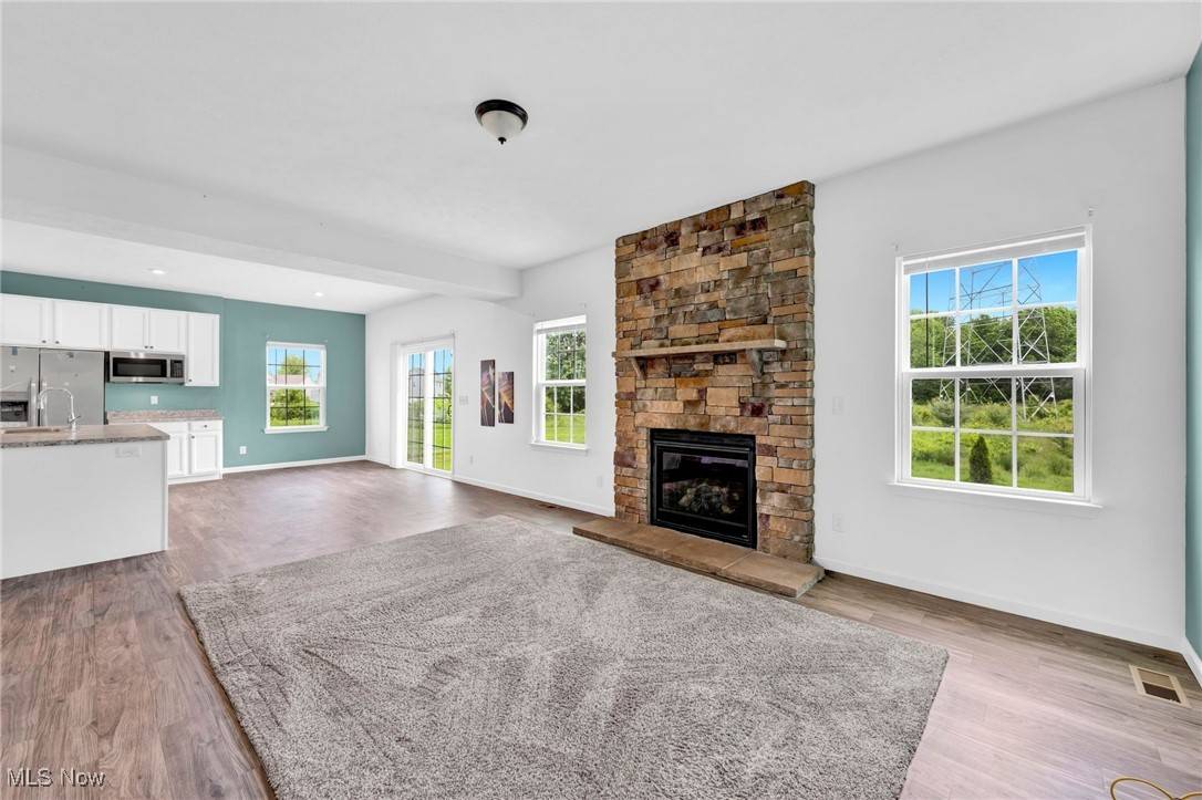 Painesville, OH 44077,611 Sunriver DR