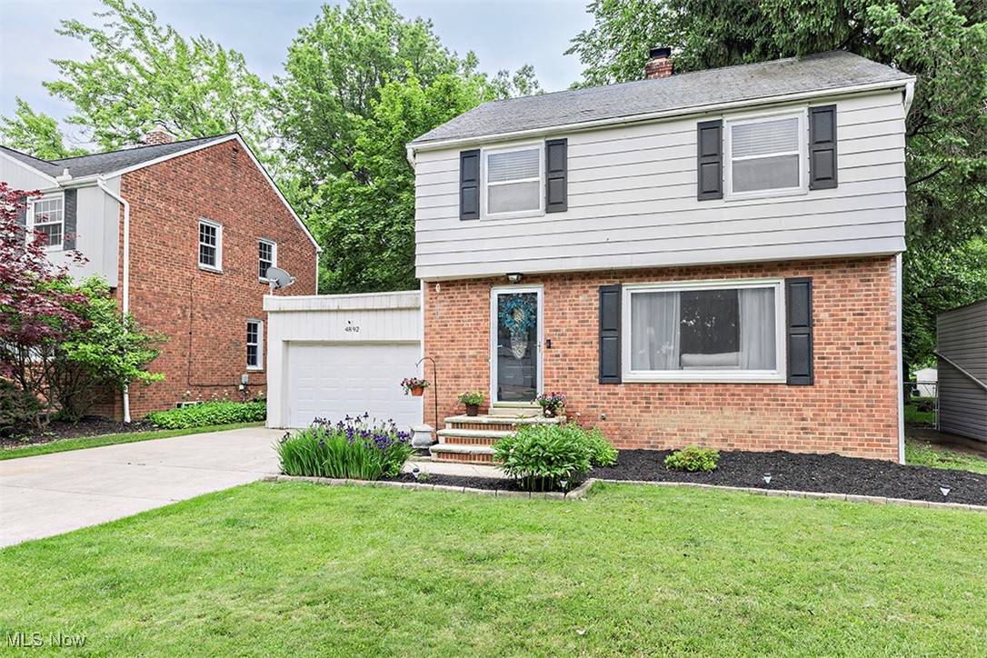 4892 Oakland DR,  Lyndhurst,  OH 44124