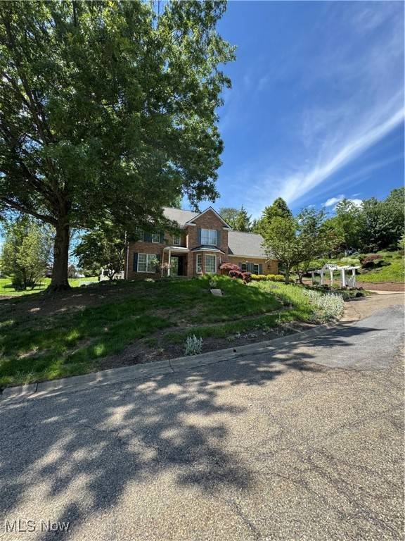 106 Toni LN, St. Clairsville, OH 43950