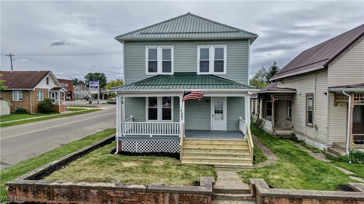 802 N Main ST, Uhrichsville, OH 44683