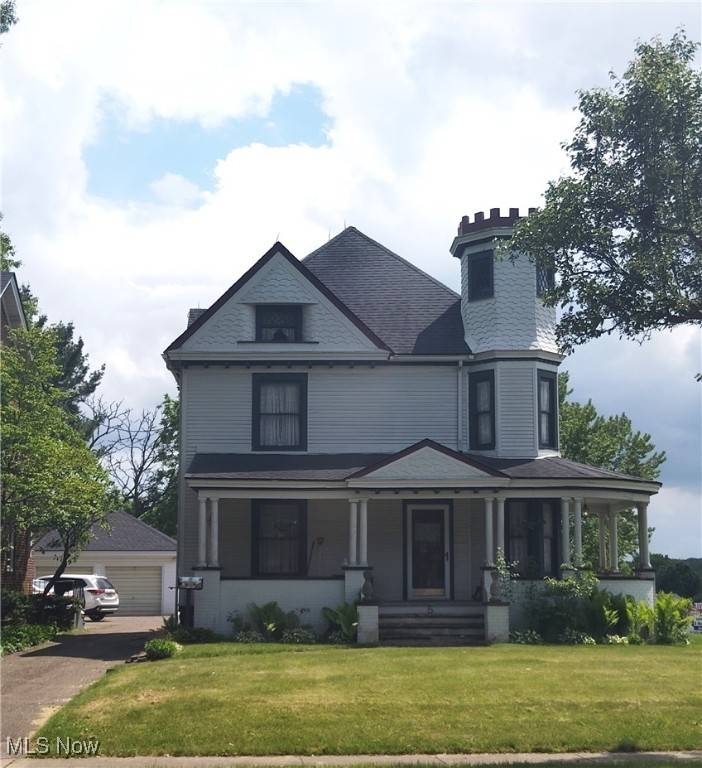 5 Wooster ST NE, Navarre, OH 44662