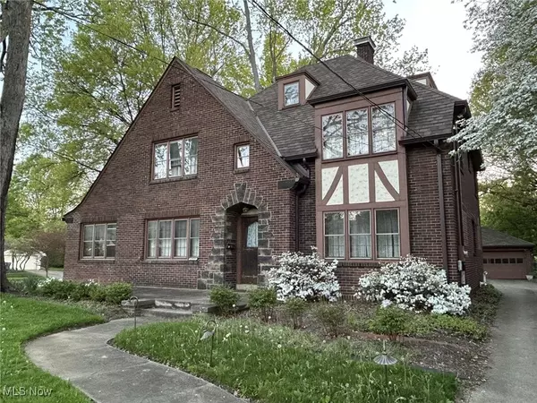 Youngstown, OH 44504,2310 Selma AVE