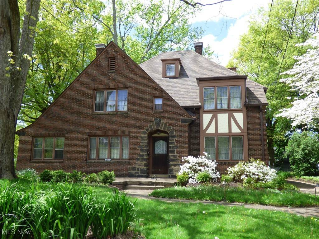 2310 Selma AVE, Youngstown, OH 44504