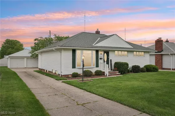 3262 Hetzel DR, Parma, OH 44134