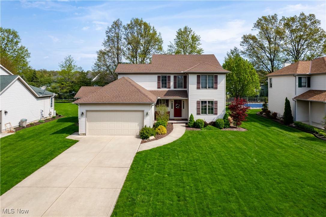 28620 Glen Hollow LN, Olmsted Twp, OH 44138