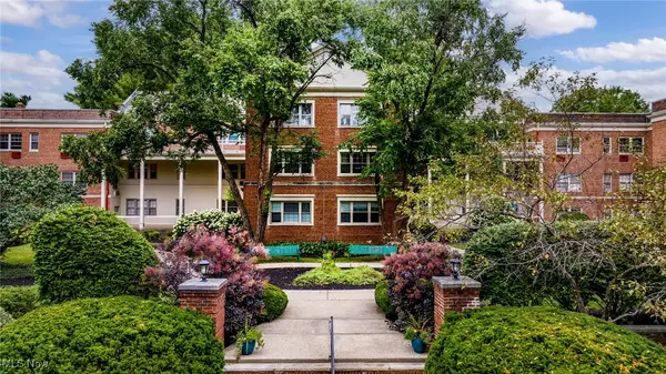 15925 Van Aken BLVD #207E, Shaker Heights, OH 44120