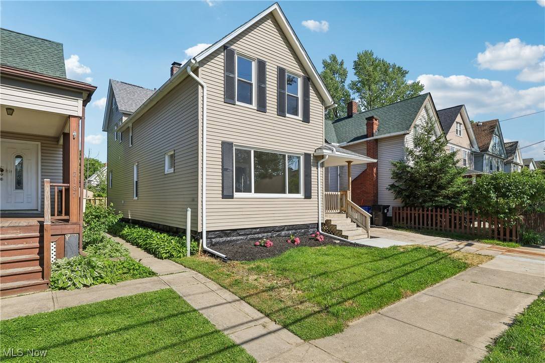 Cleveland, OH 44102,2139 W 85th ST