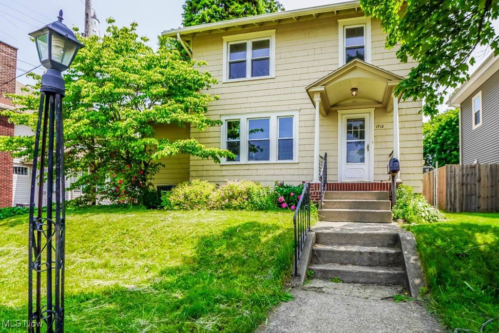 1718 Frazer AVE NW, Canton, OH 44703