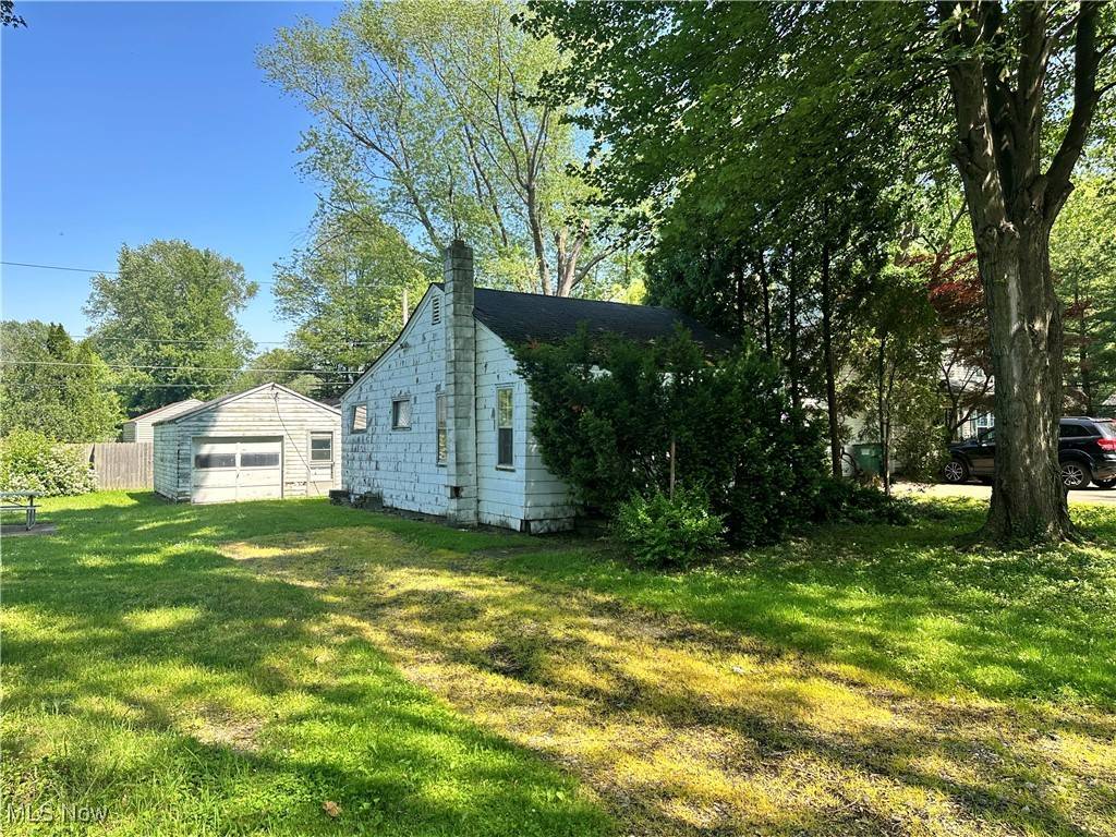 1487 Lake View AVE, Madison, OH 44057