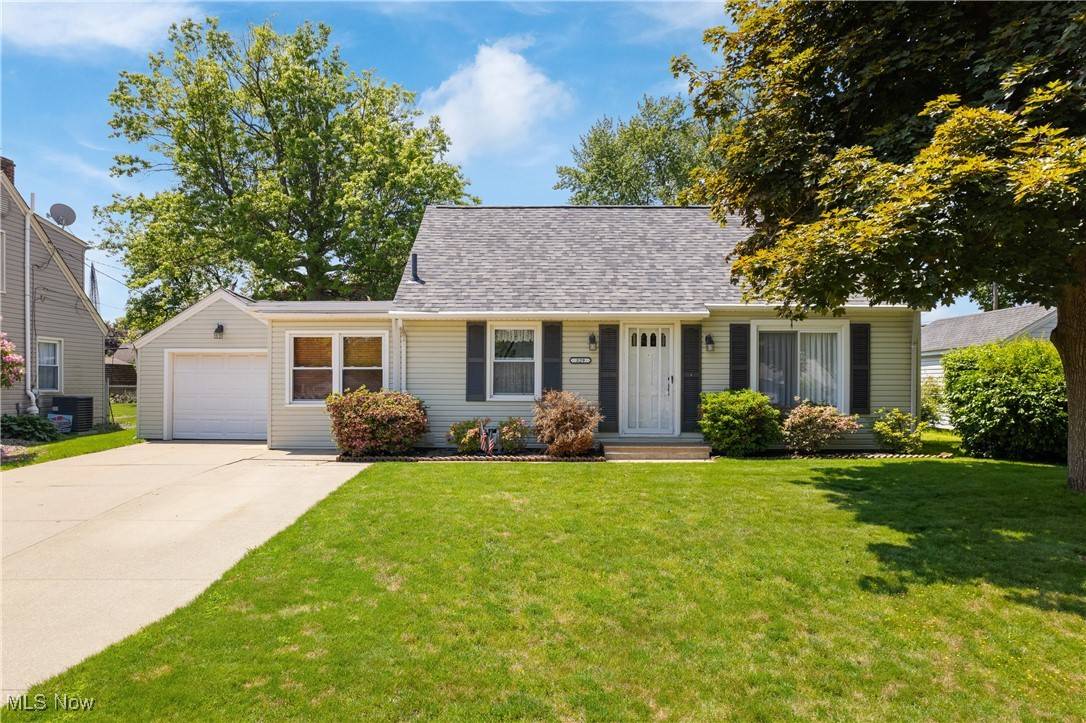 329 Grandview AVE NW, Canton, OH 44708
