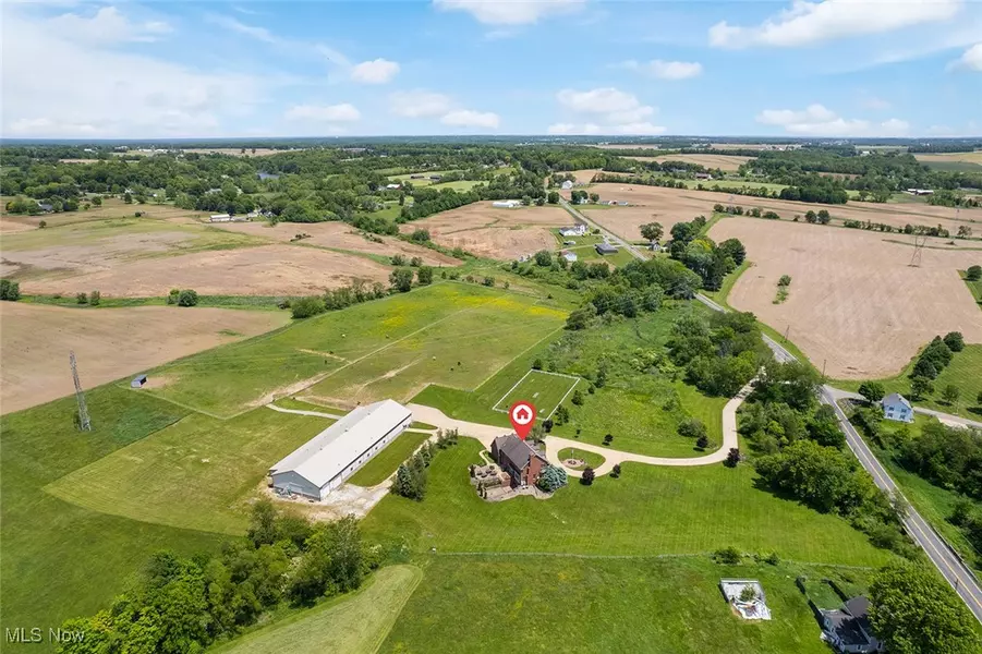 5495 Meese RD NE, Louisville, OH 44641