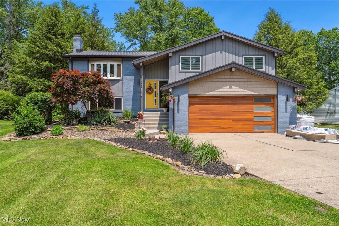 11435 Chippewa RD, Brecksville, OH 44141