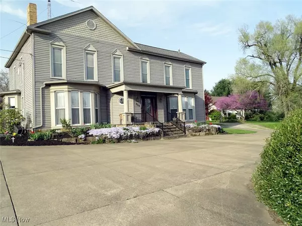 Coshocton, OH 43812,518 Hill ST