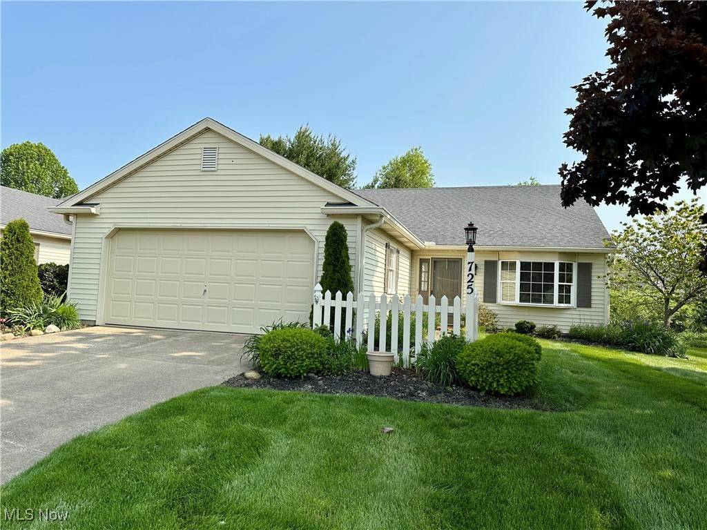725 Bent Creek DR, Wadsworth, OH 44281