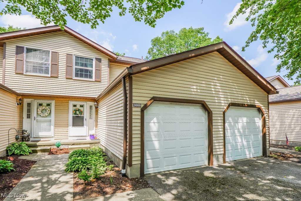 3888 Lake Run BLVD, Stow, OH 44224