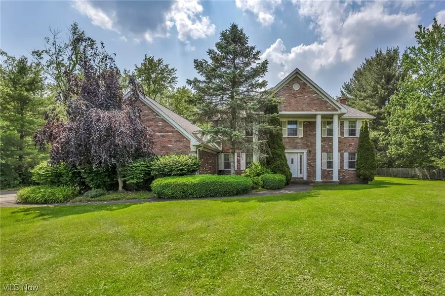 4000 Wiltshire RD, Moreland Hills, OH 44022