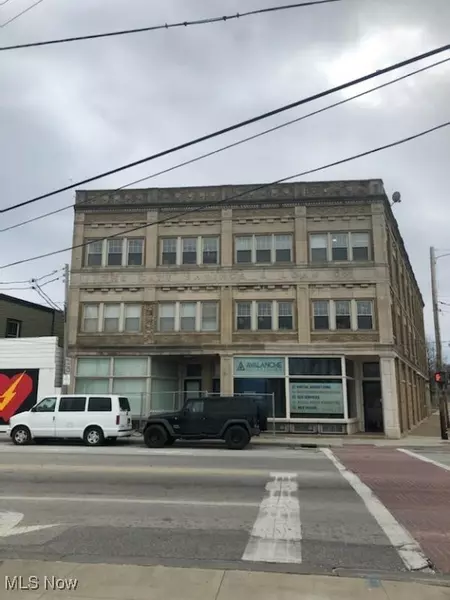 1401 W 75th ST #D, Cleveland, OH 44102