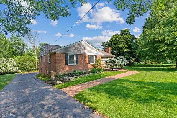 North Canton, OH 44720,923 Hillcrest AVE SW