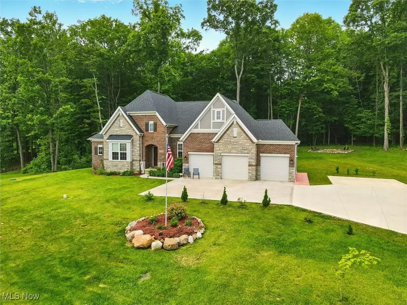 16890 Hazy Morning DR, Middlefield, OH 44062