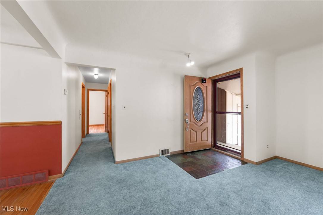 Walton Hills, OH 44146,17456 Alexander RD