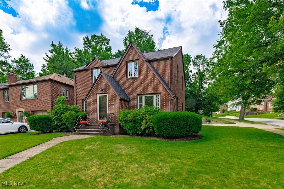3488 Meadowbrook BLVD, Cleveland Heights, OH 44118