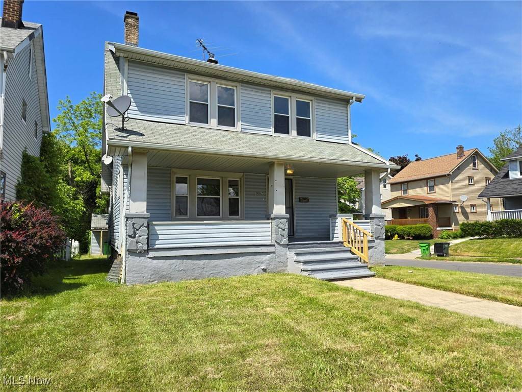 13827 S Parkway DR, Garfield Heights, OH 44105