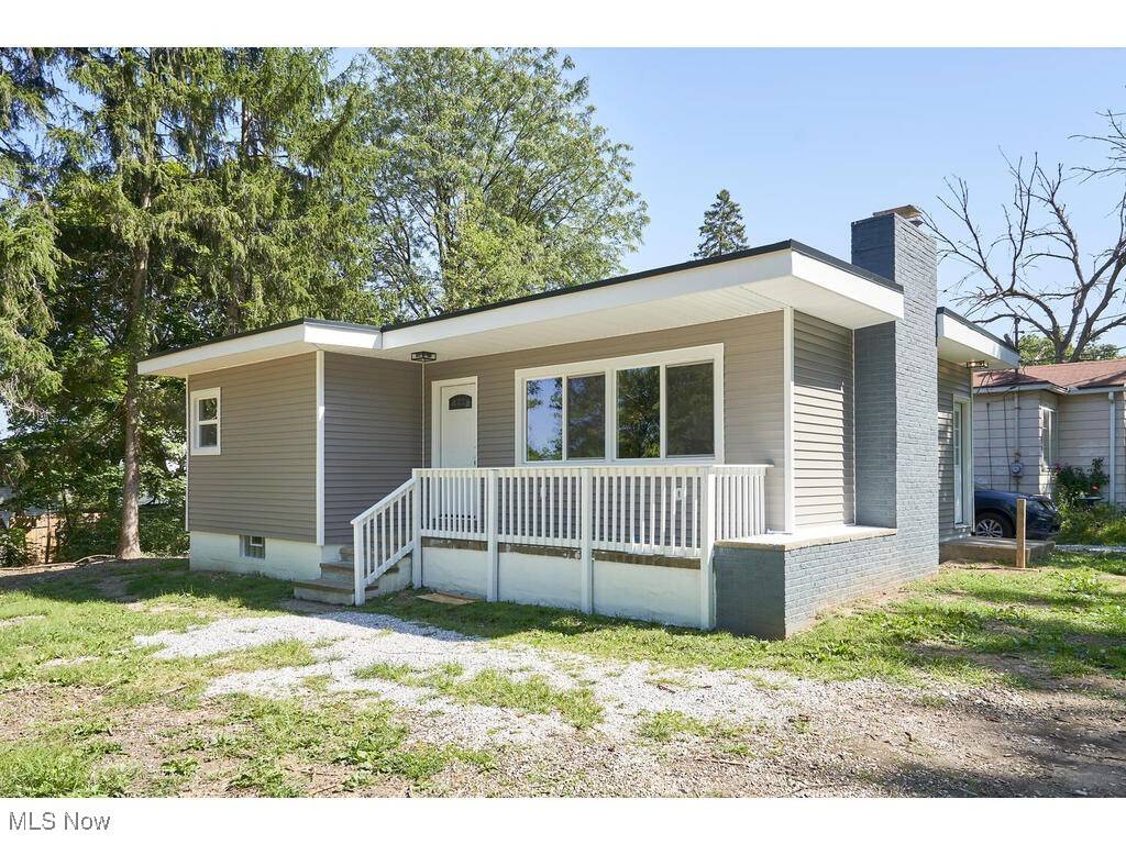 905 National AVE, Akron, OH 44314