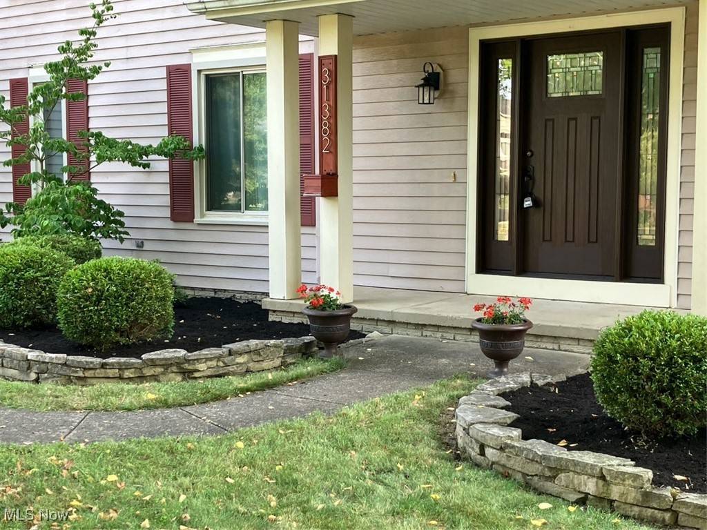 Westlake, OH 44145,31382 Saint Andrews
