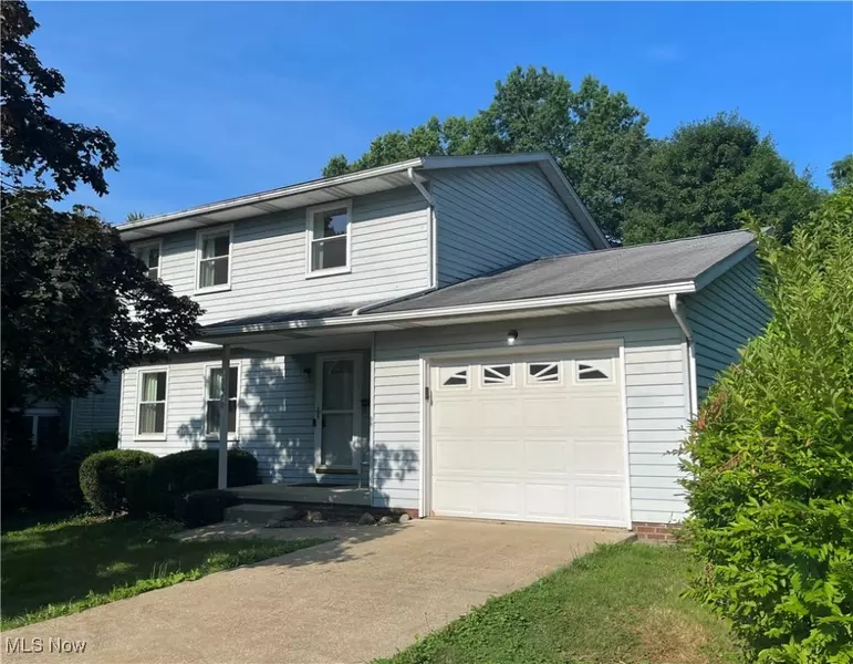 450 S Walnut ST, Ravenna, OH 44266