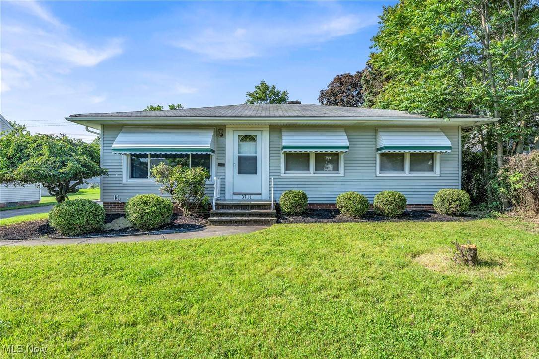 3111 Liggett DR, Parma, OH 44134