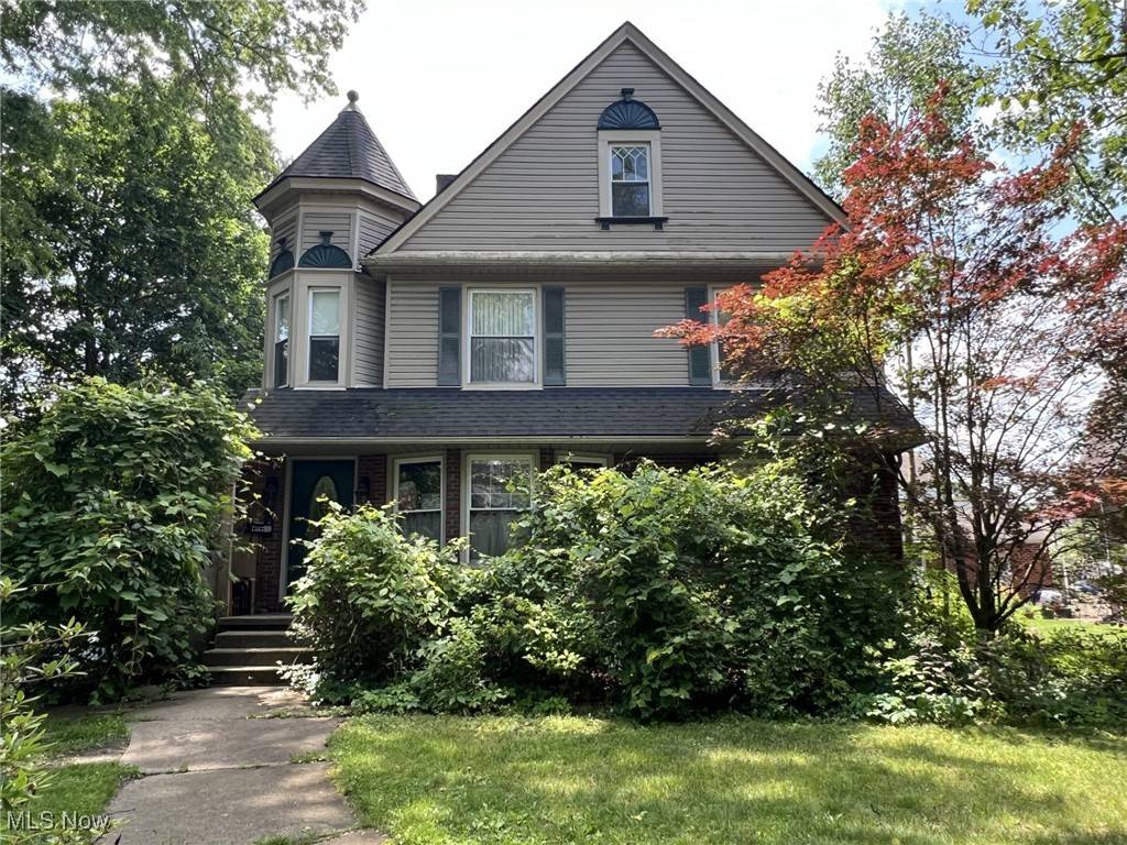 308 E Iron AVE, Dover, OH 44622