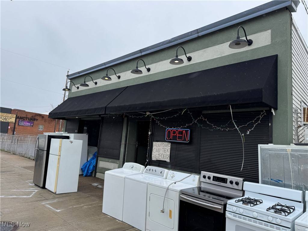 Cleveland, OH 44105,3990-94 E 131st ST
