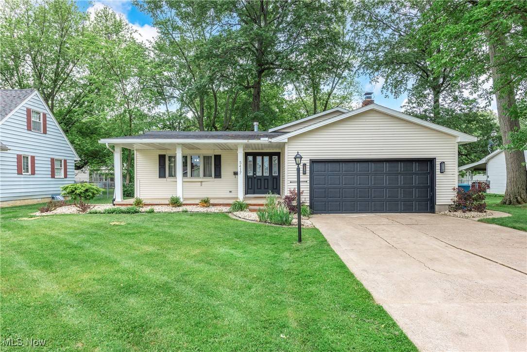 5417 Edgewood DR, Lorain, OH 44053