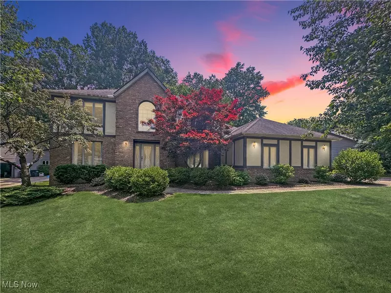 7524 Braewood DR, Independence, OH 44131