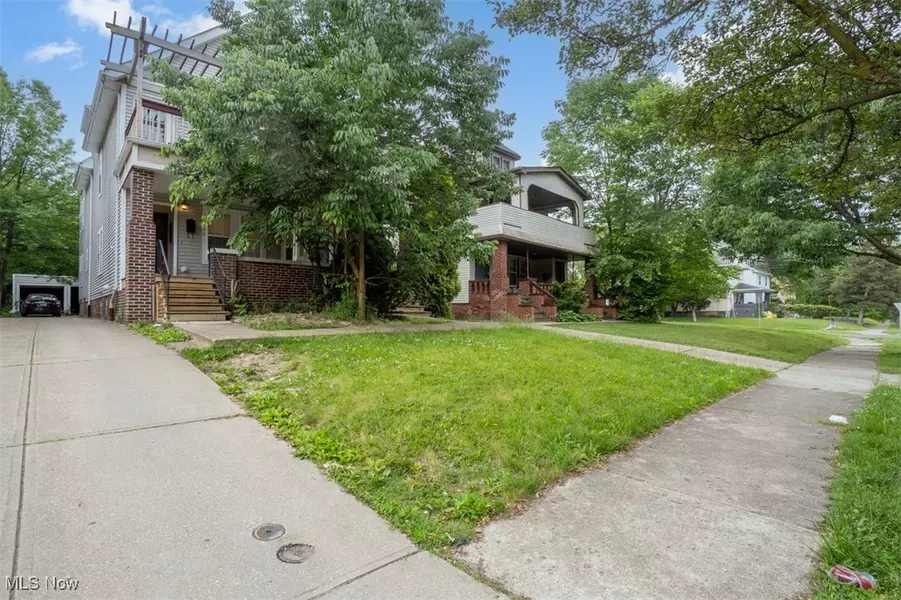 3388 Beechwood AVE, Cleveland Heights, OH 44118