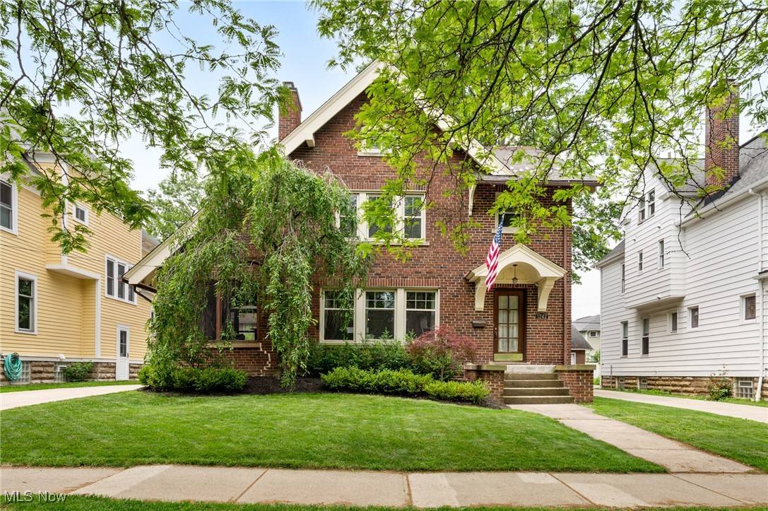 1242 Belle AVE, Lakewood, OH 44107